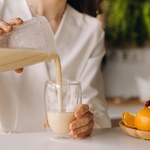 Ciągle sięgasz po słodycze? Pij rano ten koktajl, a zapomnisz o problemie 