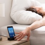 Ciągle zmęczony mimo weekendu? Społeczny jet lag dręczy miliony