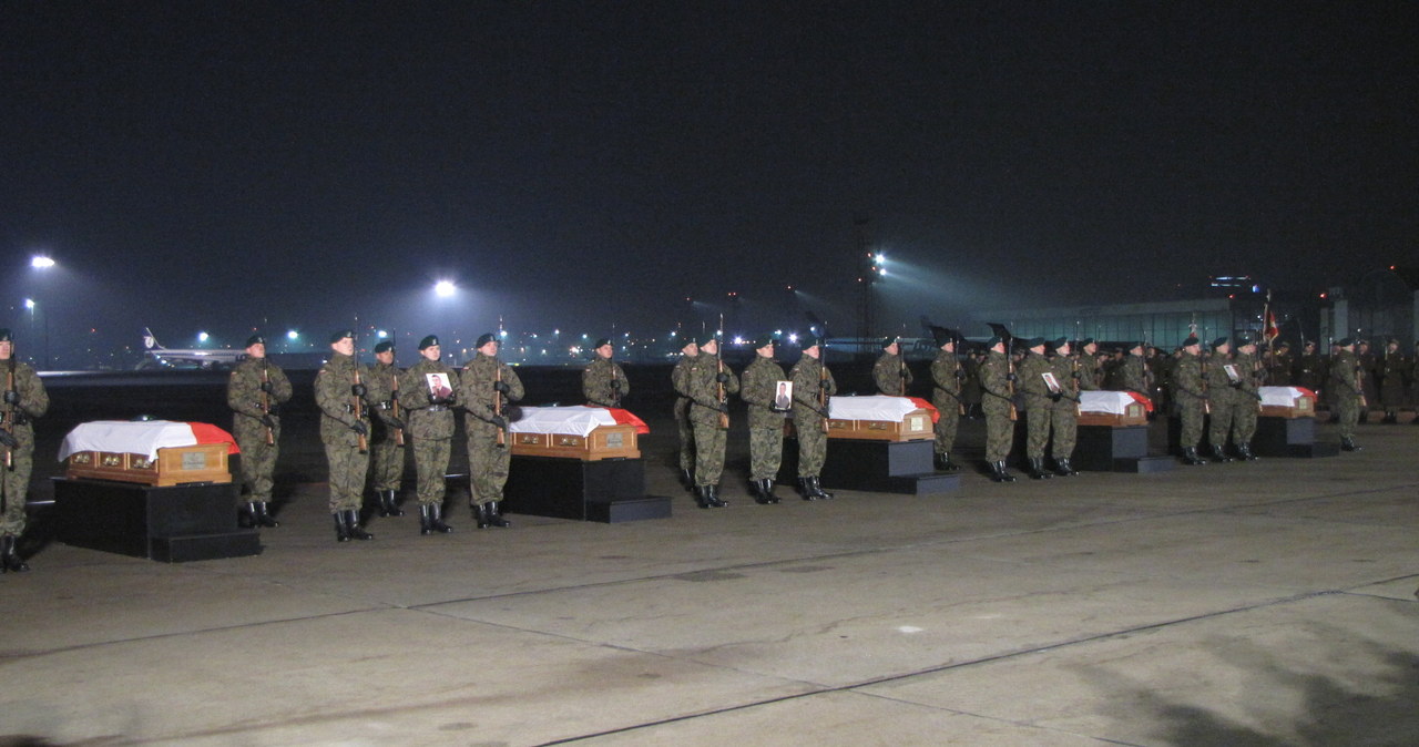 Ciała polskich żołnierzy zabitych w Afganistanie wróciły do kraju
