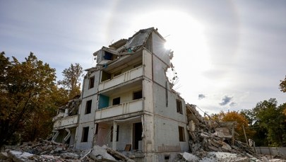 Ciała rodziców i dzieci znalezione pod gruzami