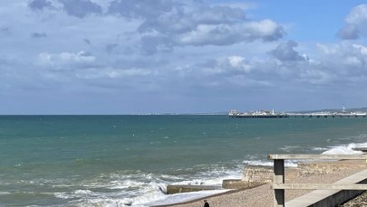 Ciała trzech młodych kobiet dryfowały w morzu. Tragedia na plaży w Brighton