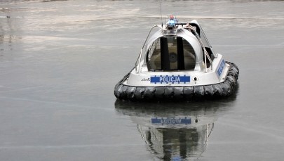 Ciało 85-latki wydobyte z kanału portowego w Ustce. "Pozostawiła list pożegnalny"