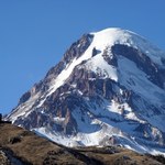 Ciało alpinisty, który zginął na Kaukazie, przetransportowano z gór