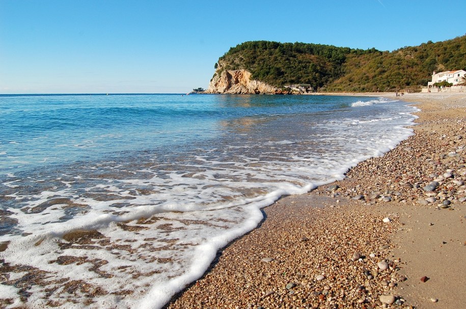 Martwa trzylatka na plaży. Padła ofiarą brutalnej przemocy