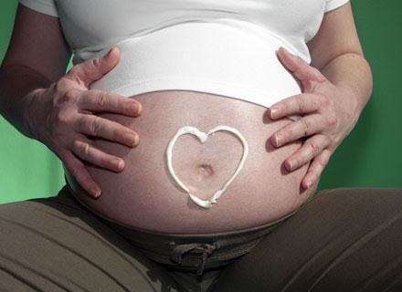 Ciało kobiety zmienia się już w trakcie pierwszych dni ciąży /&copy; Panthermedia