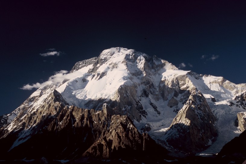 Ciało Macieja Berbeki na zawsze pozostanie na zboczach Broad Peaku /Wikimedia Commons /materiały prasowe