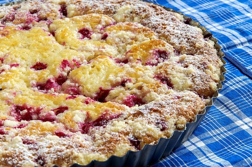 Ciasta z owocami smakują wszystkim /123RF/PICSEL