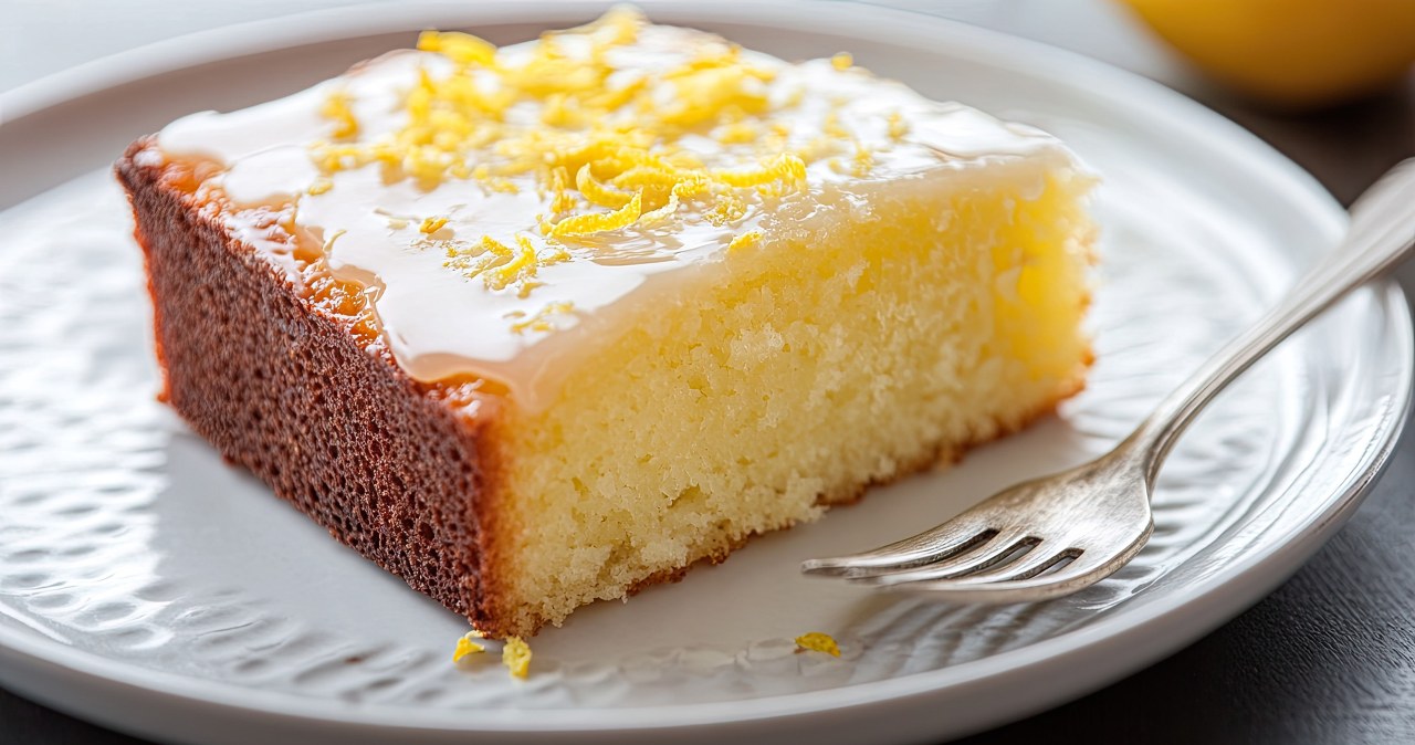 Ciasto cytrynowe jest idealne na Święta Wielkanocne. /123RF/Picsel, 123RF/Picsel /Pixel