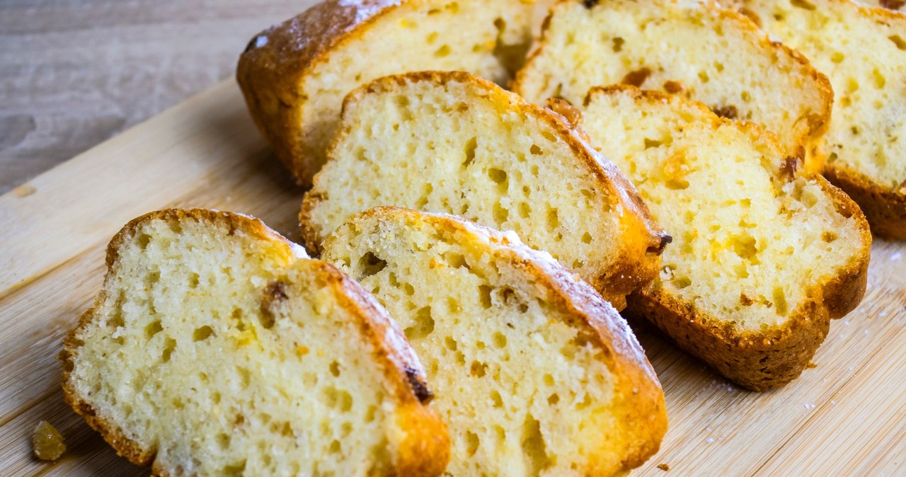 Ciasto cytrynowe wychodzi wilgotne dzięki dodatkowi cukinii /cooperr007 /123RF/PICSEL