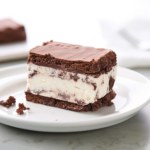 Ciasto inspirowane znanym deserem. Jest obłędnie pyszne, sklepowa wersja się chowa