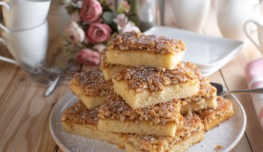 Ciasto Marzeń to jedna z najpopularniejszych słodkości w Danii. Zakochasz się w jego smaku
