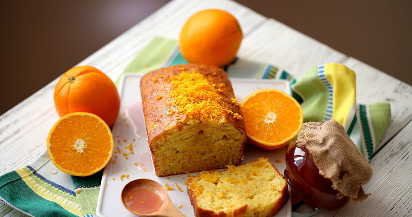Ciasto pomarańczowe to idealny wypiek na powitanie wiosny /123RF/PICSEL