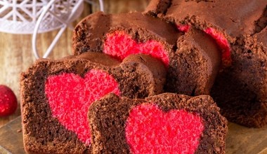 Ciasto z sercem na walentynki. Prościutkie do zrobienia, rozpływa się w ustach