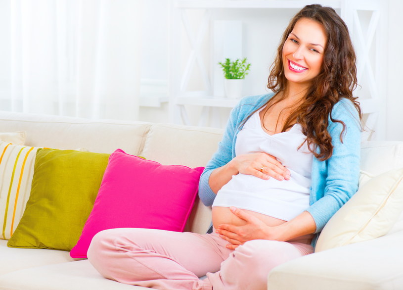Ciąża to szczególny czas w życiu każdej kobiety, a kluczową rolę w tym okresie odgrywa właściwa suplementacja /123RF/PICSEL