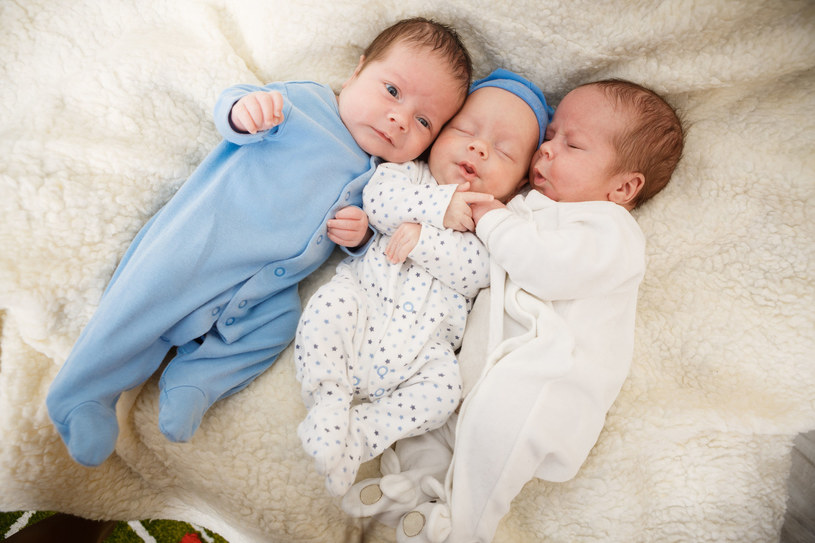 Ciąże trojacze zwykle rozwiązuje się na długo przed terminem - dla bezpieczeństwa dzieci/zdjęcie ilustracyjne /123RF/PICSEL
