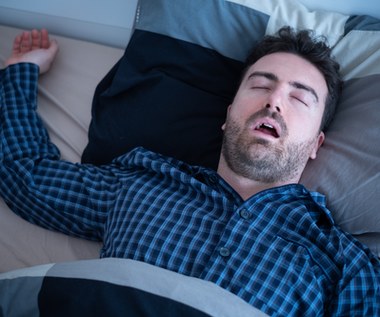 Cichy zabójca. Dlaczego bezdech senny jest groźny? 