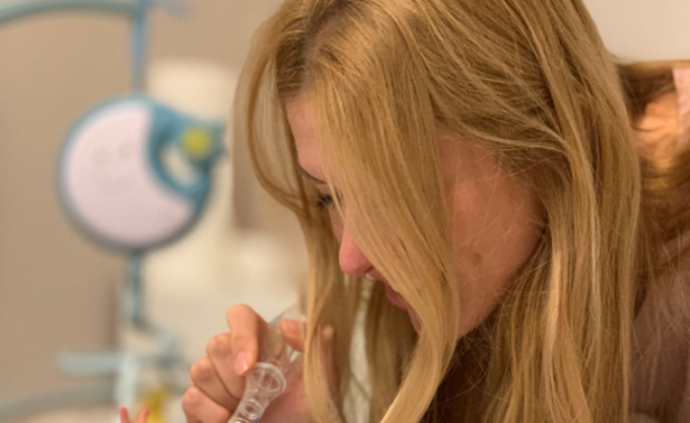 Ciekawa Mama: Jak rozpoznać i leczyć przeziębienie u niemowlaka? [FILM]