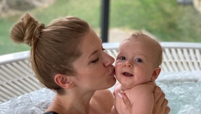 Ciekawa Mama: Zatrucia pokarmowe na wakacjach. Jak sobie z nimi radzić? [FILM]