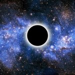 Ciemna materia ma związek z czarnymi dziurami?