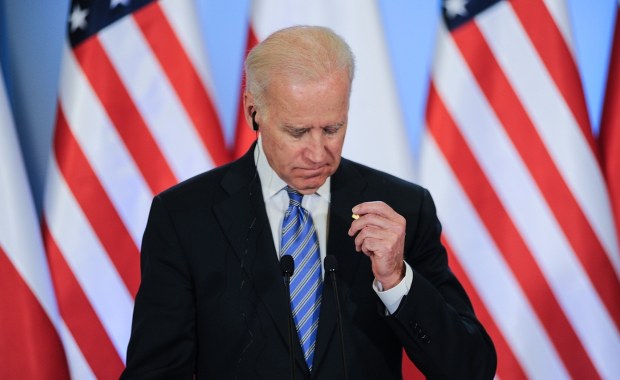 "Ciemne dni dla Ameryki". Biden przerwał milczenie