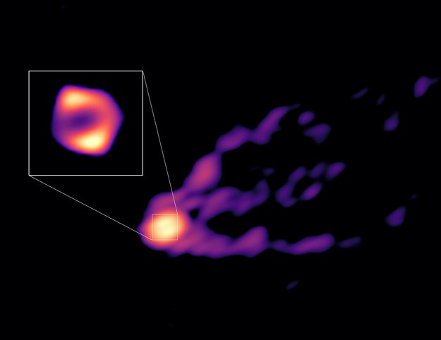 Cień czarnej dziury w entrum galaktyki M87 i strumień materii (dżet). Po raz pierwzy widać je razem. /R.-S. Lu (SHAO), E. Ros (MPIfR), S. Dagnello (NRAO/AUI/NSF) /Materiały prasowe