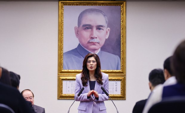 Cień wojny nad Tajwanem. Opozycja szuka dialogu w Pekinie