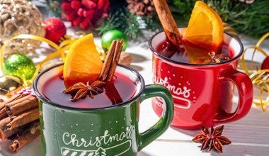 Ciepłe napoje na święta – 5 prostych przepisów na poncz i grzaniec!