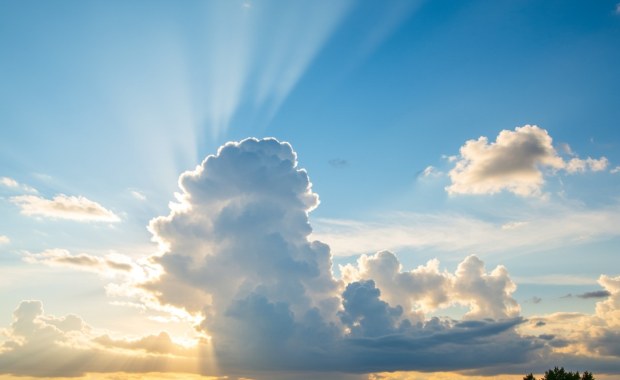 Cieplejsze powietrze nad Polską. Prognoza pogody na czwartek i piątek