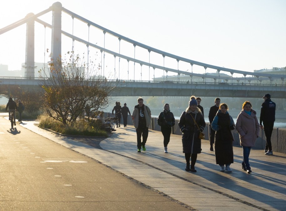 Ciepły i słoneczny listopad. Eksperci: To nie jest dobra wiadomość
