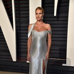 Ciężarna Rosie Huntington-Whiteley pochwaliła się brzuszkiem!