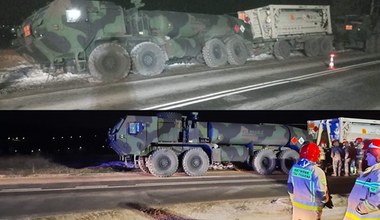 Ciężarówka amerykańskiej armii wjechała do rowu. Pomogli polscy strażacy