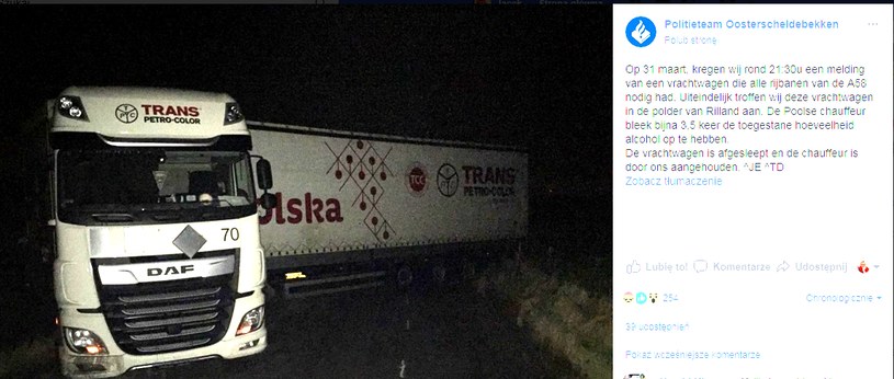 Ciężarówka na plandece miała  napis  "Polska". To element rządowej akcji z 2014 roku. Fot. Screen z  profilu  Politieteam Oosterscheldebekken na facebooku /Informacja prasowa