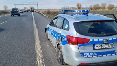 Ciężarówka uderzyła w radiowóz na S7. Poszkodowana policjantka 