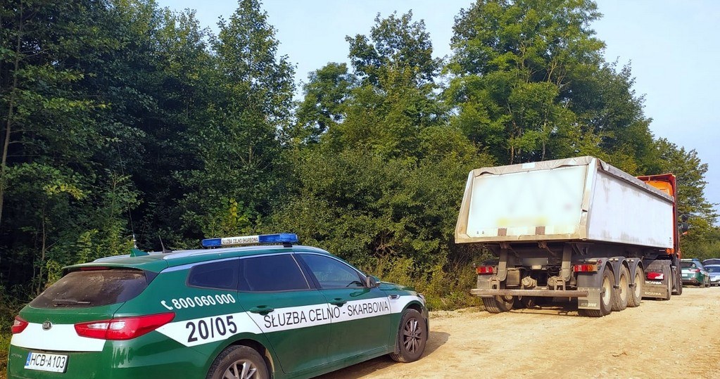 Ciężarówka została zatrzymana po pościgu / Fot: KAS /Informacja prasowa