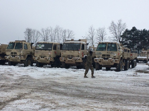 Ciężarówki amerykańskiego wojska w Żaganiu /Adam Górczewski /Archiwum RMF FM