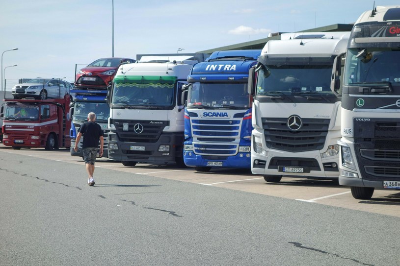 Ciężarówki w EU będą mogły być większe i cięższe. Eksperci zaniepokojeni /Piotr Kamionka /Reporter