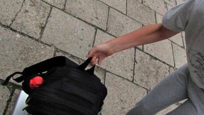 "Ciężki" los uczniów, codziennie noszą w tornistrach kilka kilogramów