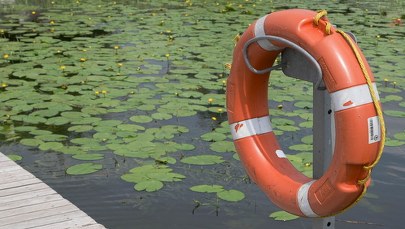 Ciężki stan zdrowia 6-latki, która topiła się w Jeziorsku