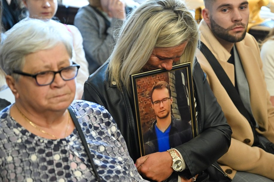 Ciotka ofiary (C) wśród publiczności na sali rozpraw Sądu Okręgowego w Gdańsku /Adam Warżawa /PAP