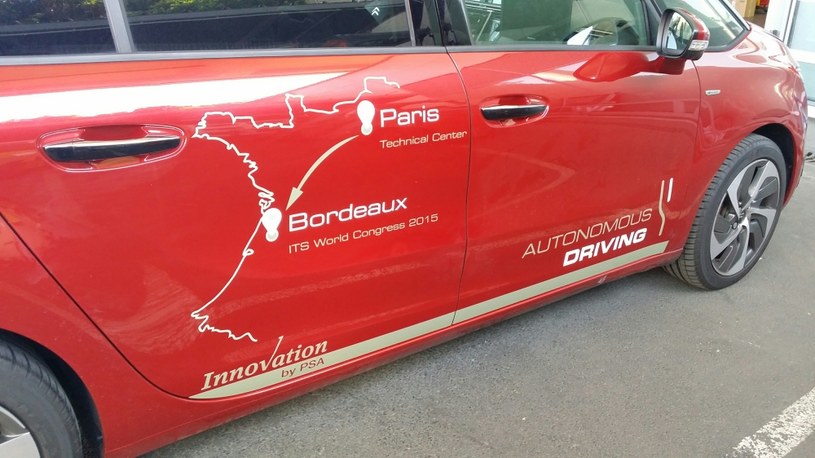 Citroen C4 Picasso przejchał samodzielnie drogę z Paryża do Bordeaux /Informacja prasowa