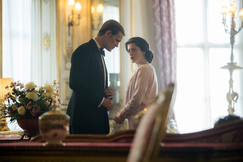 Claire Foy na planie serialu "The Crown" /Robert Viglasky/Netflix /materiały prasowe