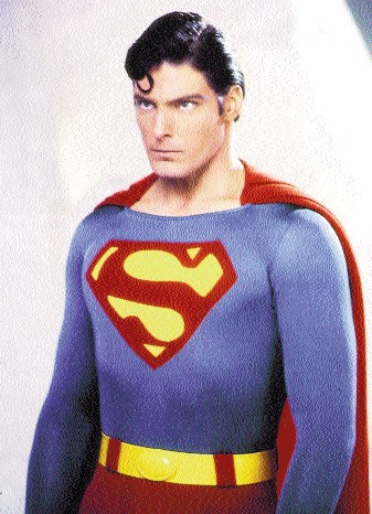 Clark Kent (Christopher Reeve) w filmie Superman, reż. Richard Donner, 1978 r. /Encyklopedia Internautica