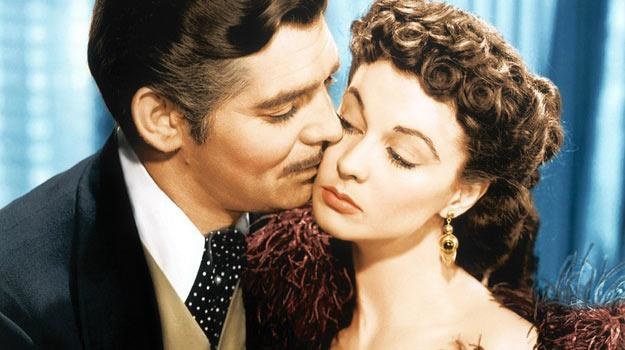 Clarke Gable i Vivien Leigh jako kochankowie stulecia w "Przeminęło z wiatrem" /East News