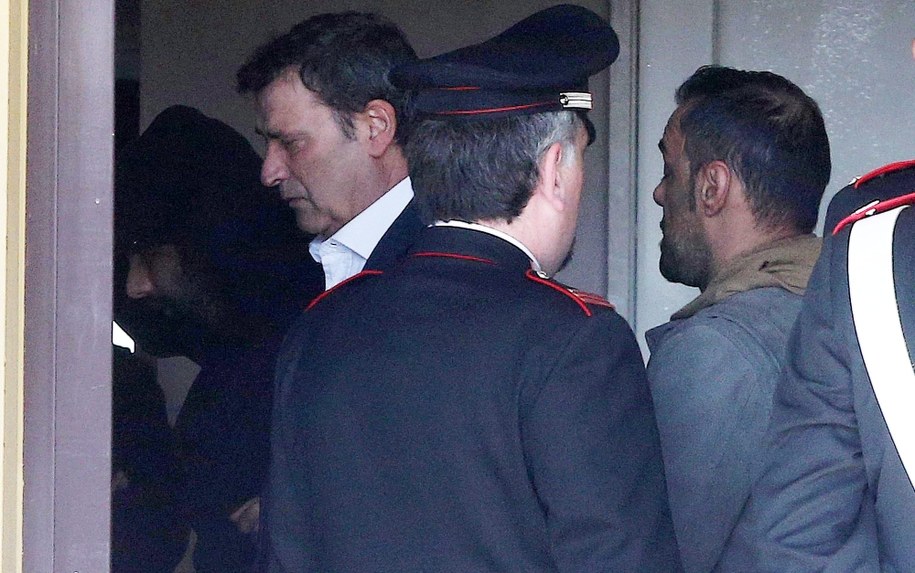 Claudio Giardiello to mężczyzna po lewej stronie, w białej koszuli /MATTEO BAZZI    /PAP/EPA