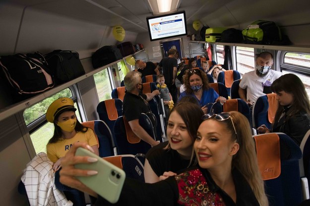 Cleo bije rekord robienia selfie w pociągu /Paweł Gąsior /RMF FM