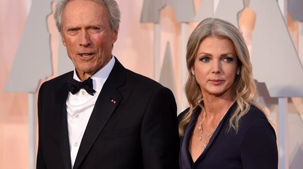Clint Eastwood na tegorocznych Oscarach w towarzystwie Christiny Šandery /AFP