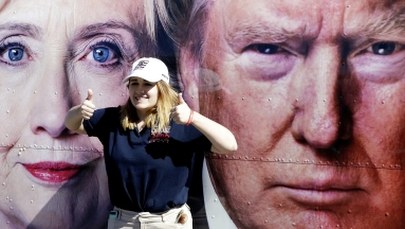 Clinton wkuwa, Trump relaksuje się na polu golfowym. Kandydaci przygotowują się do debaty