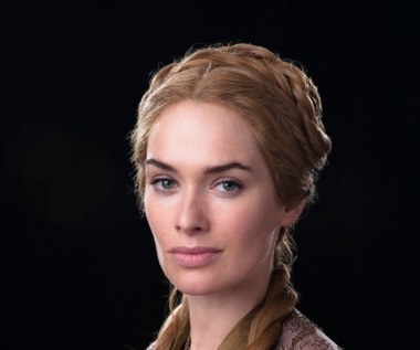 Clive James opisał w "New Yorkerze" postać Cersei jako "piękny obraz terroru, łączący grację z nieograniczonym złem w takich proporcjach, aby wystraszyć człowieka na śmierć, jednocześnie czyniąc go bezradnym z pożądania". Trudno temu zaprzeczyć. Oglądanie Headey w "Grze o tron" było niczym swego rodzaju studium tyranii jako uwodzicielskiej sztuki. W jej bestialstwie było paradoksalnie coś magnetycznie ludzkiego. Nawet gdy wzdragaliśmy się w obliczu jej brutalnych czynów, przyciągał nas jej hipnotyzująco złowieszczy urok. "Bezgranicznie kochała swoje dzieci i nigdy się nie poddawała. Podziwiam to. Jej niebywałą wytrwałość" - mówi o swojej bohaterce Headey w rozmowie z brytyjskim magazynem "Vogue".


[PAP Life]