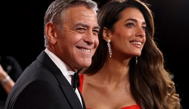 Clooney błyszczał z żoną na Złotych Globach. Chwilę wcześniej potwierdził:"Utknąłem"