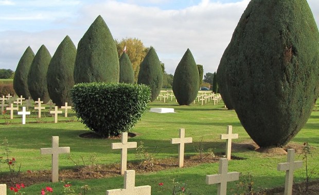 Cmentarz Gunnersbury i w Grainville. Odwiedzamy polskie groby za granicą